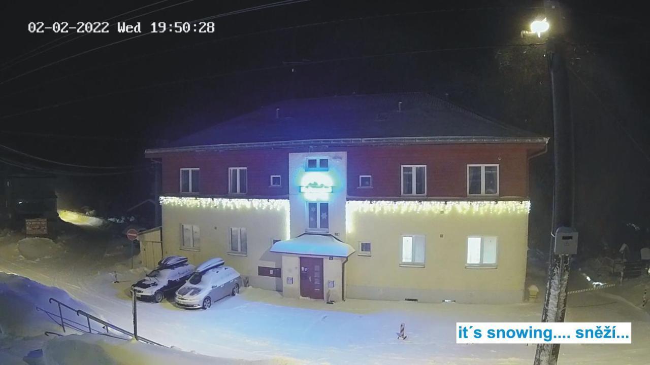 Hotel Prazdninovy Dum Na Panorame à Jáchymov Extérieur photo